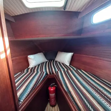 Botel Excelente Velero Clasico En Valencia