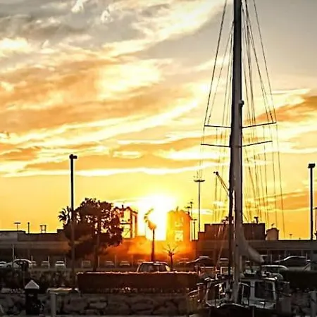 Excelente Velero Clasico En Botel